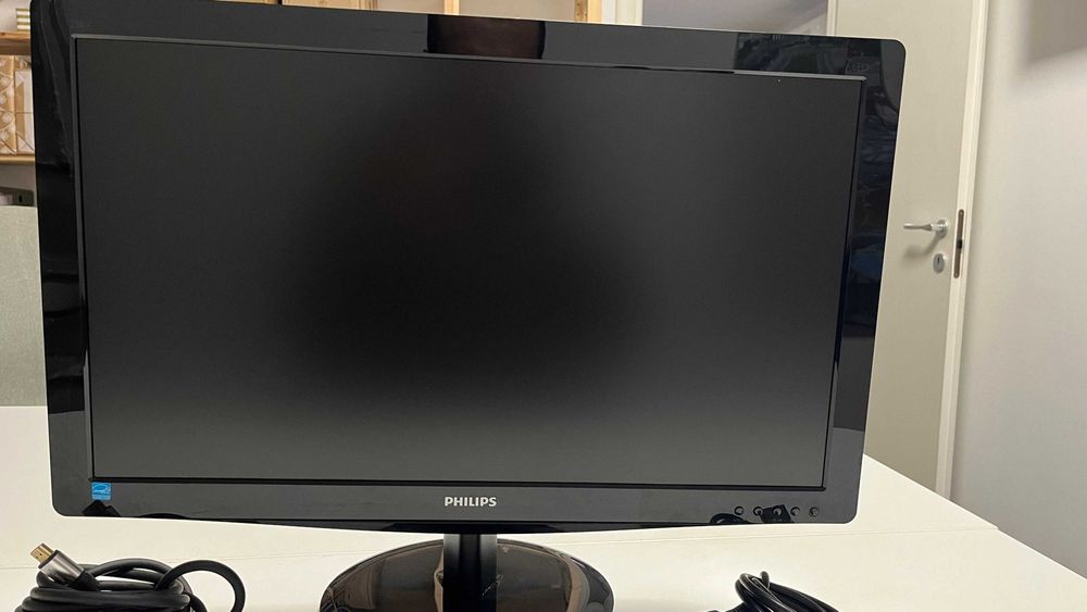 Monitor LED Philips 23″ Full HD 236V3LSB/00 – stare foarte bună