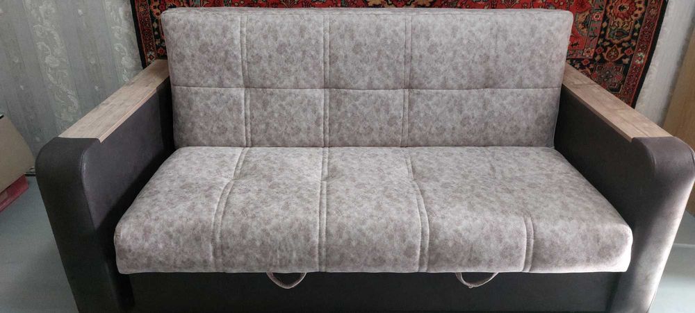 Диван раскладной 1,6Х2м.