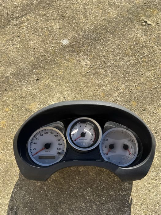 Части за Toyota Rav 4 2.0D4-d 116к.с 4х4 2005г.