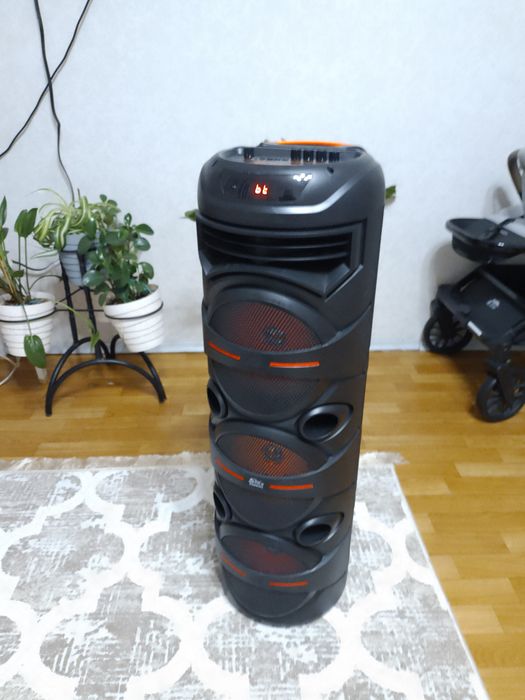 Аудио колонка через блютуз
