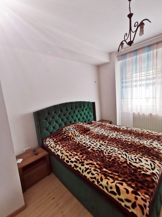 Vând apartment 2 camere str Rezervelor nr 72