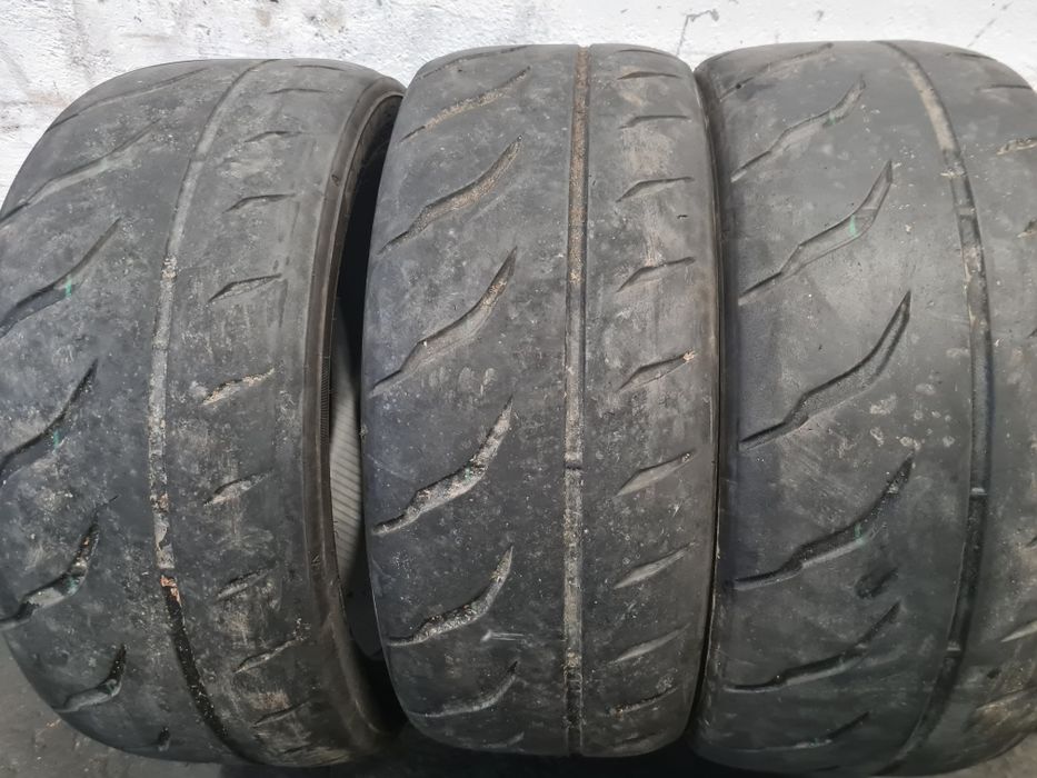 Гуми toyo 225/40/18 r888r