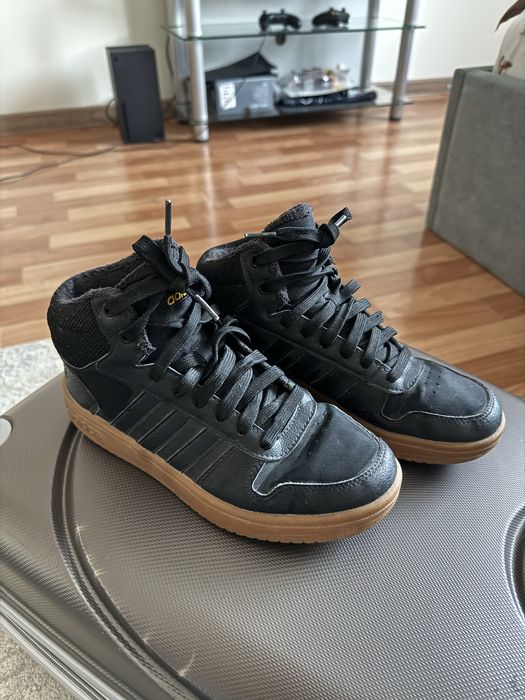 Кроссовки adidas