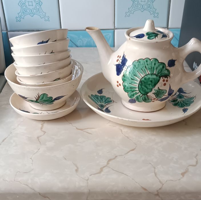 Сервиз чайный с ляганом и масленка