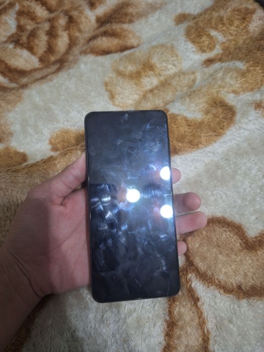 Самсунг А12. Продаю за 25000 есть торг