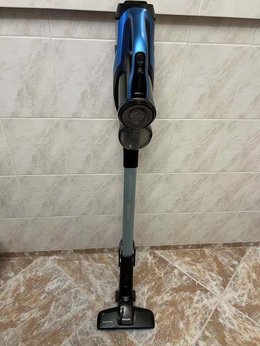 Безкабелна вертикална прахосмукачка Philips SpeedPro Max Aqua