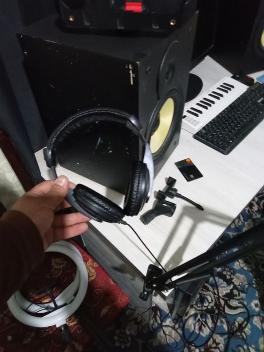 ovoz yozish studiyaso sotladi