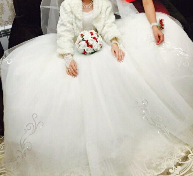 Свадебное платье