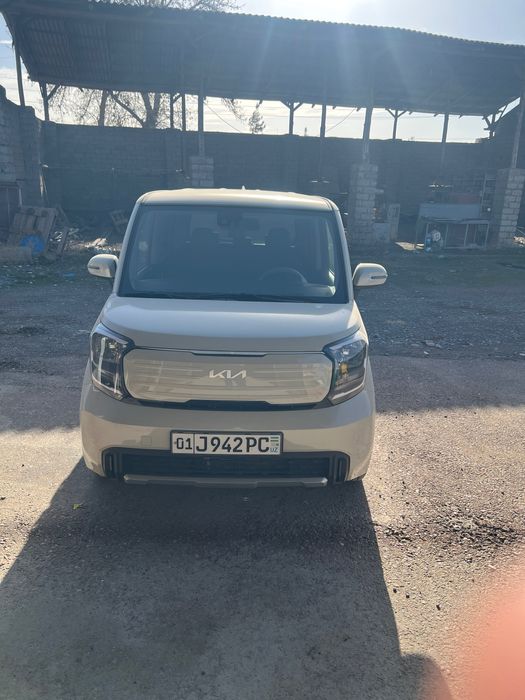 Kia ray sotiladi holati alo benzin motori 1 kub