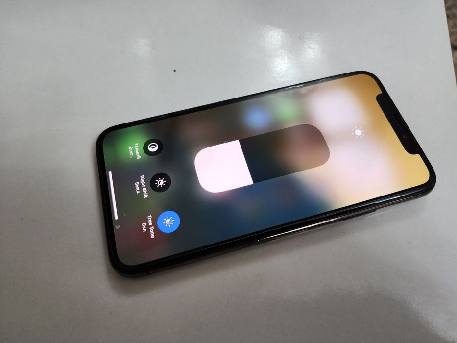 Iphone Xs Black 64gb bat 73% Xammayogi ishlid