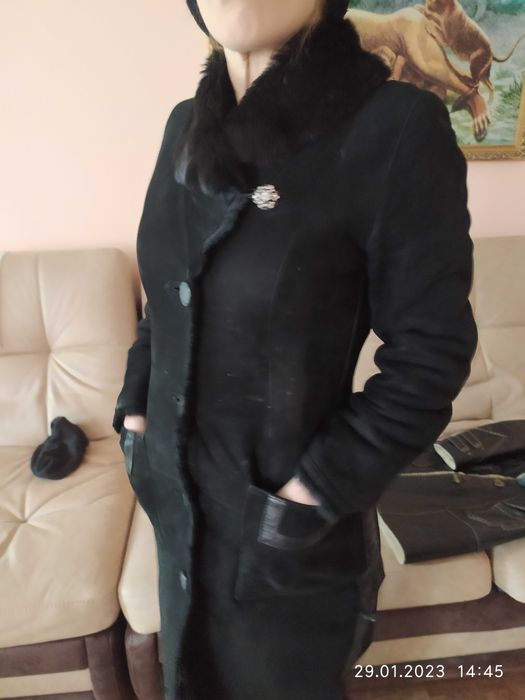 Продам дублёнки 2шт женские