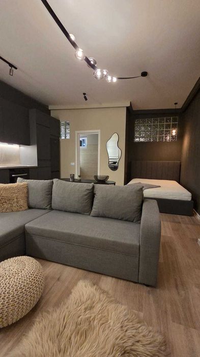 Studio premium de închiriat, 40 mp, Etaj 1, grădină privată și parcare, Europa