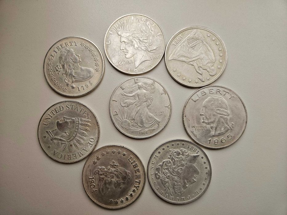 Колекционерски Монети от един долар ONE DOLLAR - сет 8  броя