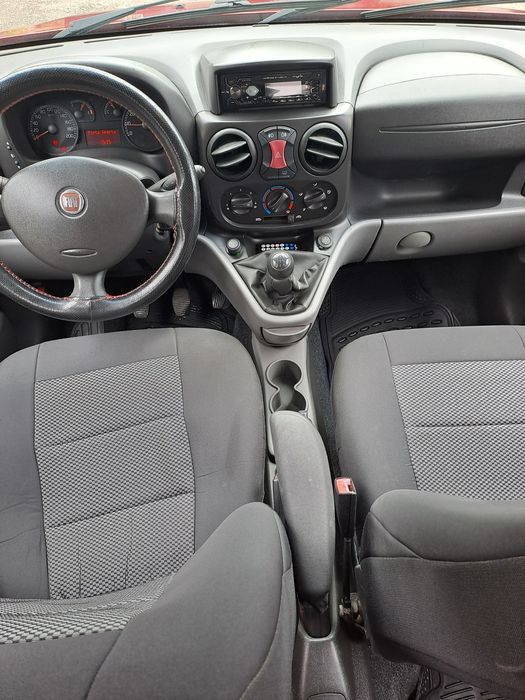 Vând Fiat Doblo 1,3 Multijet