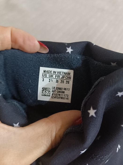 Ботушки Адидас 35 номер