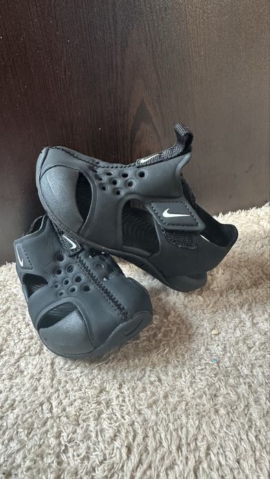 Бебешки сандали Nike, Колев и Колев