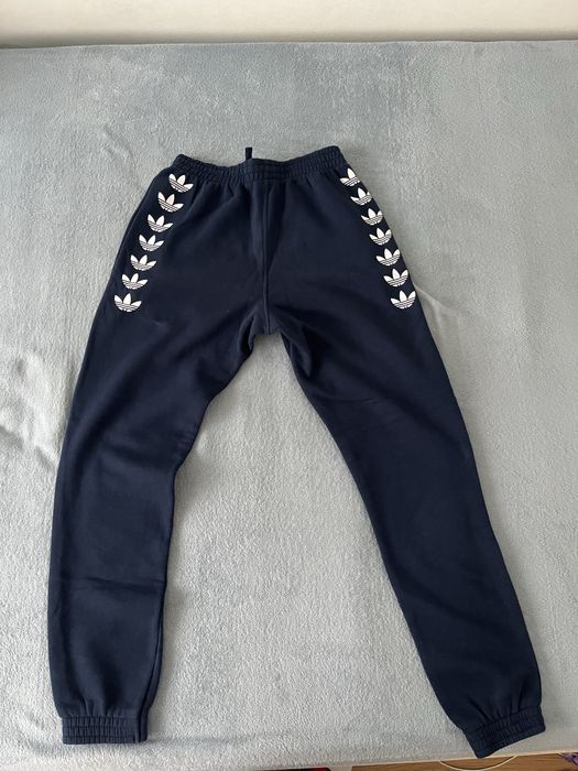 Pantaloni de trening adidas