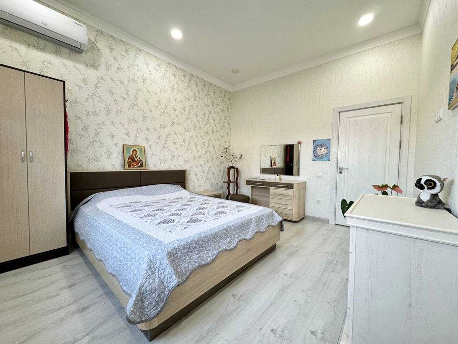 Продается квартира на земле 3 уровня 165м2 свой двор Рисовый (Jane)