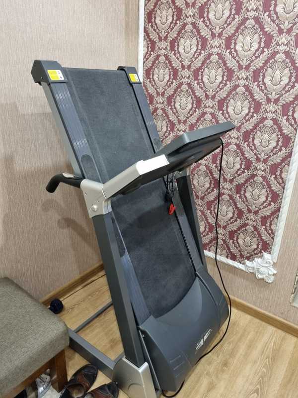 Электрическая Беговая дорожка Cybex 525t