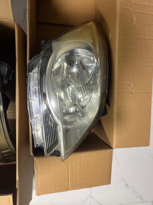 Продаю Фара на кобальт