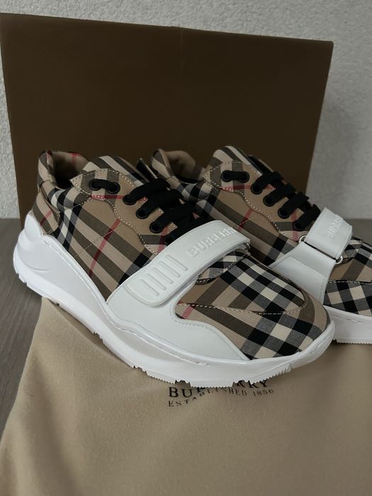 Adidasi Burberry 42 (noi)