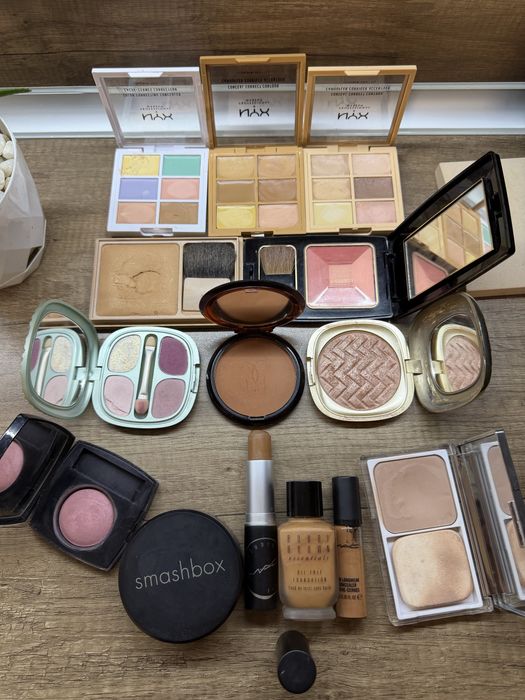 Chanel,Bobbi Brown,Dior