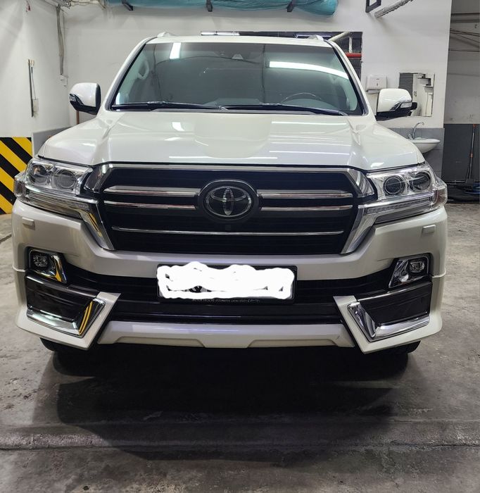 Tayota Land Cruiser 200 grand touring s  5.7 obyom 2019 yil ideal