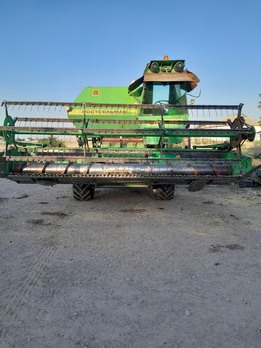 Комбайн сатылады