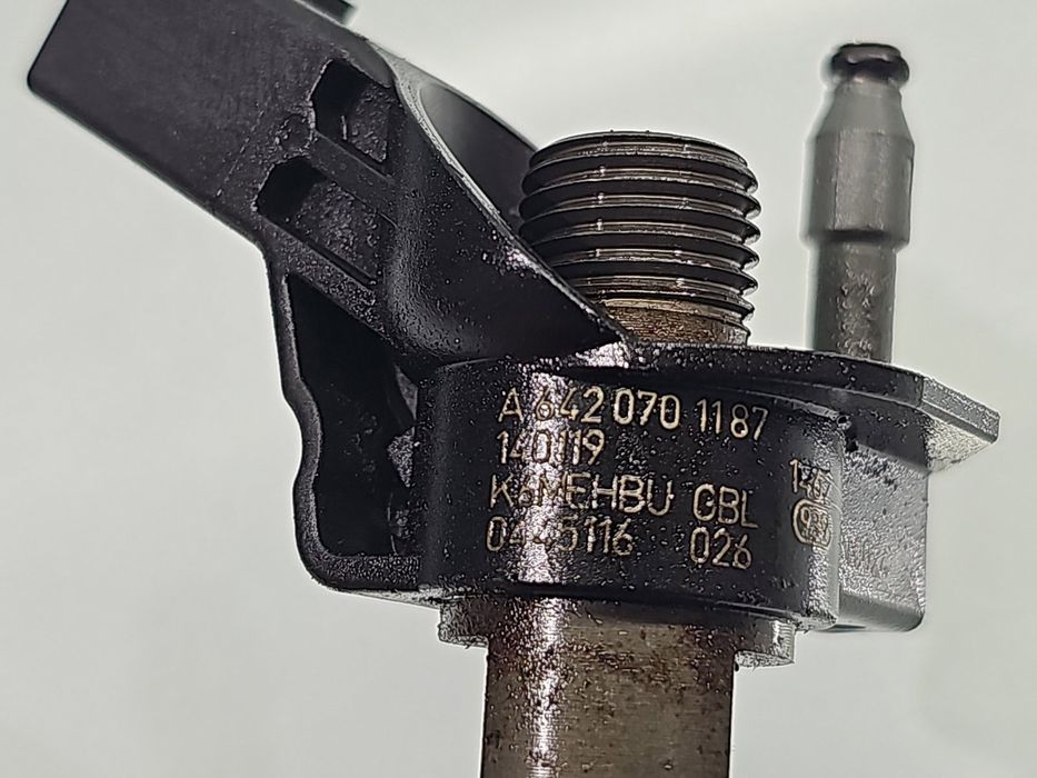 Injector Mercedes Clasa E (W212) [Fabr 2009-2016] A6420701187 3.5 CDI