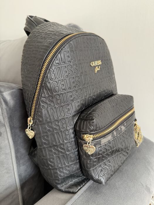 Дамска раница Guess