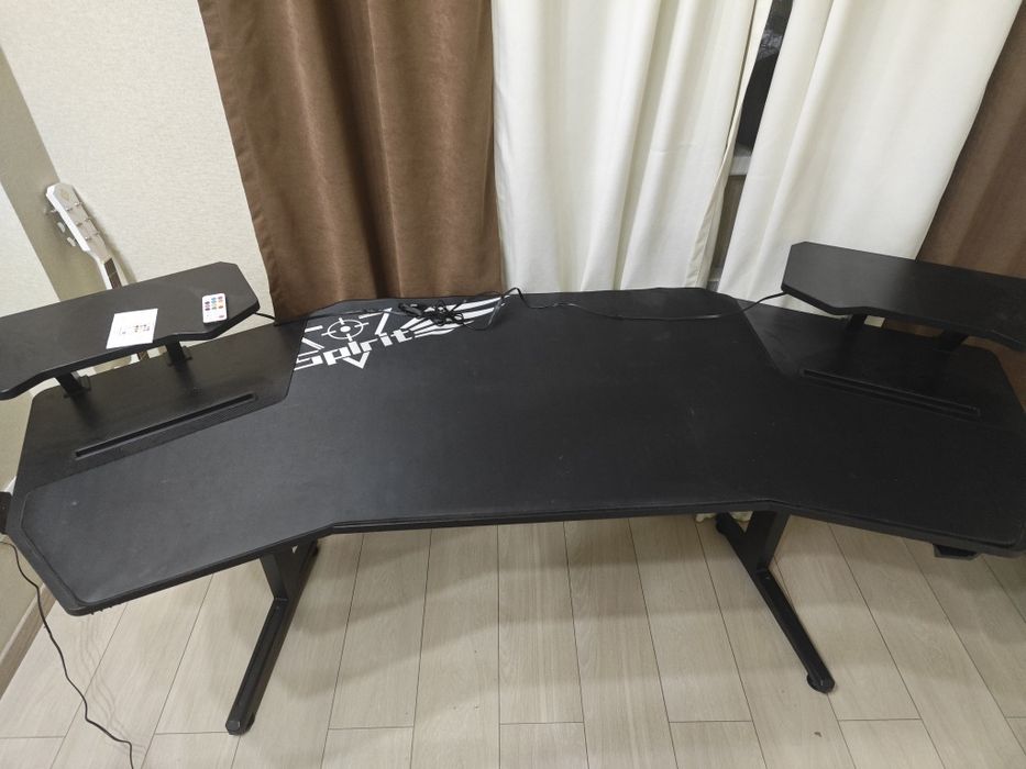 Стол компьютерный