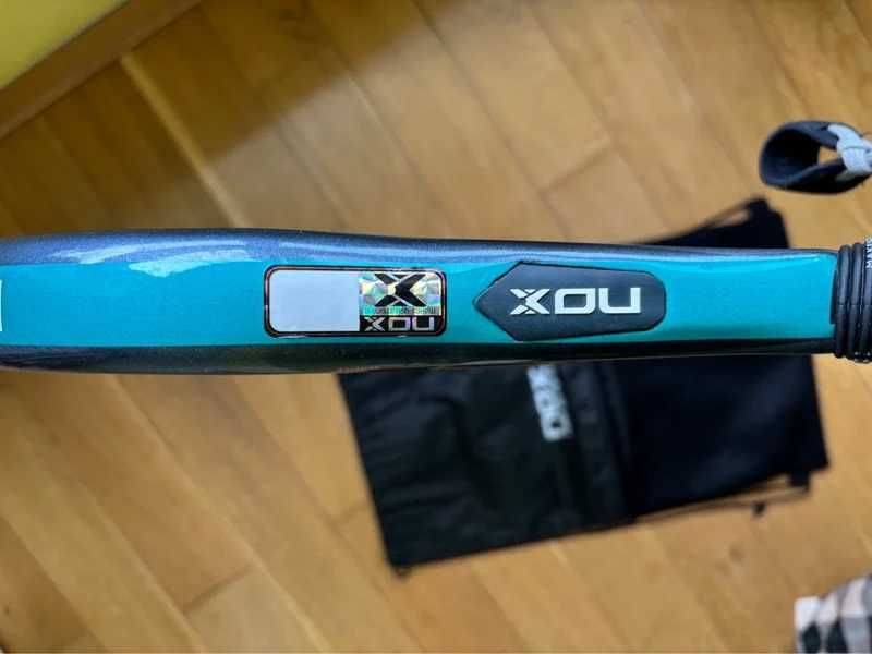 Paleta padel NOX Equation cu husa si protectie