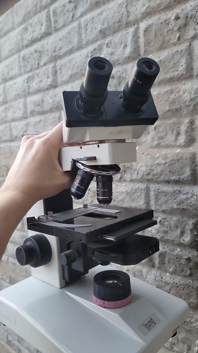 Медицинский аппарат микроскопы