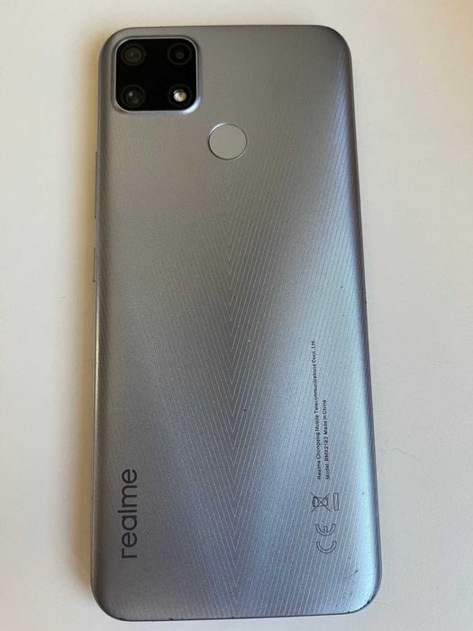 Продавам телефон realme 7i