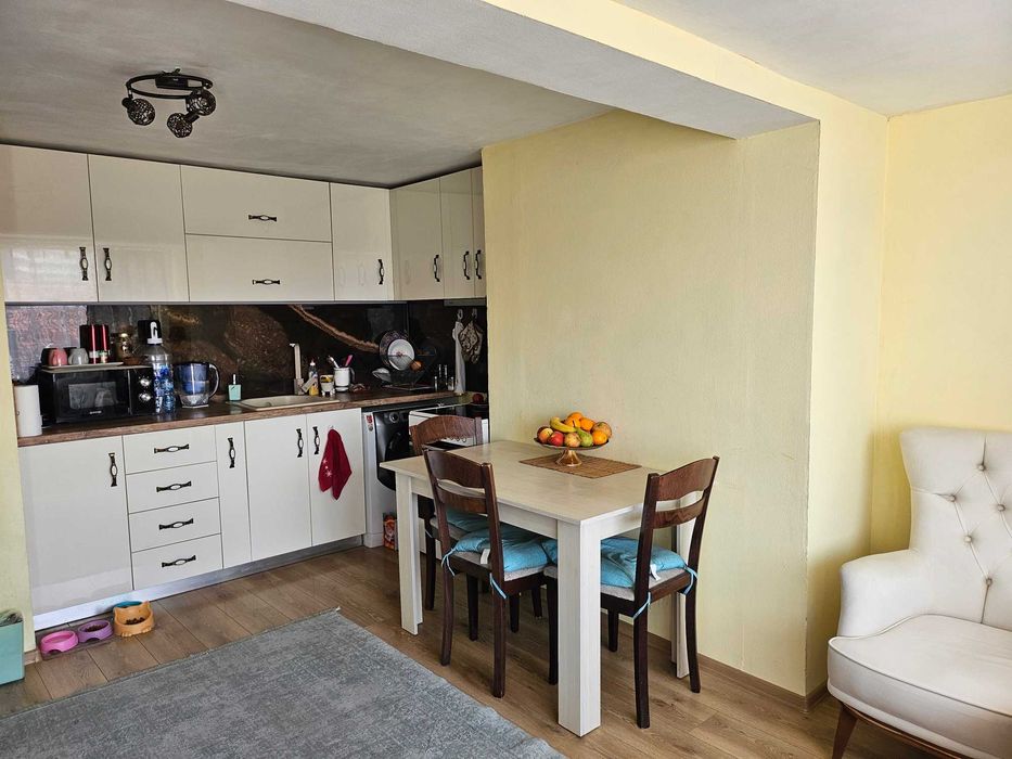 Тристаен тухлен в района на Чаталджа