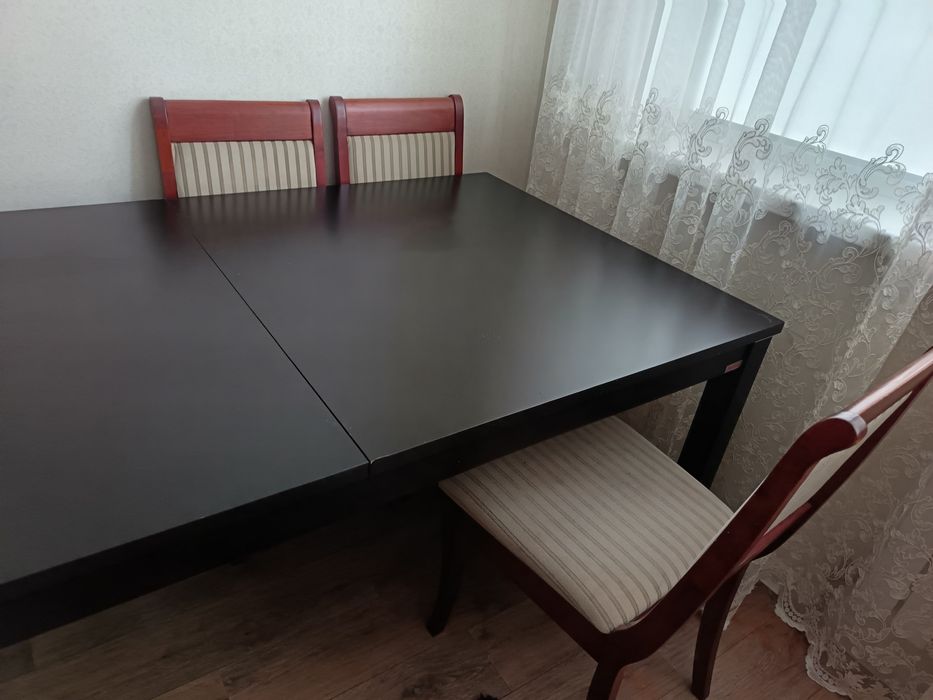 Продам стол со стульями