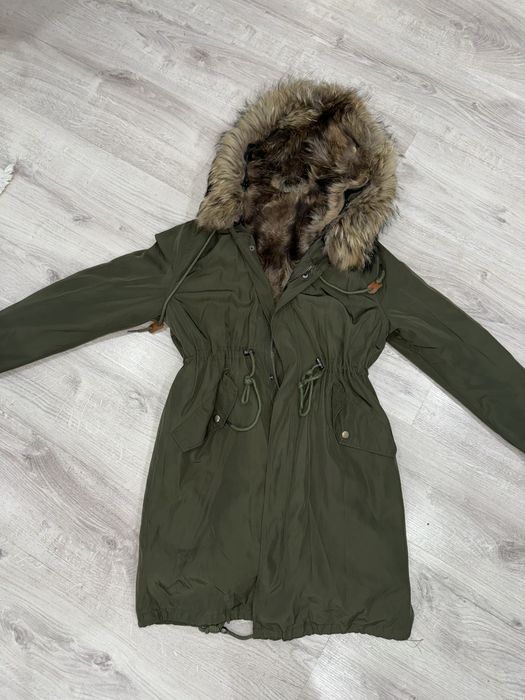 Продам парку натуралка срочно