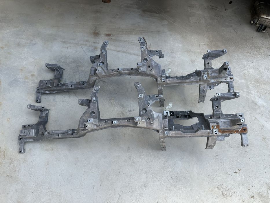 Traversa de sub bord / calandru bord LHD - volan stanga BMW F01 F02 F06 F07 F10 F11 F12 F13 F14 F15 G20 G21 G30 G31 G11 G12 seria 3 4 5 6 7 F si G