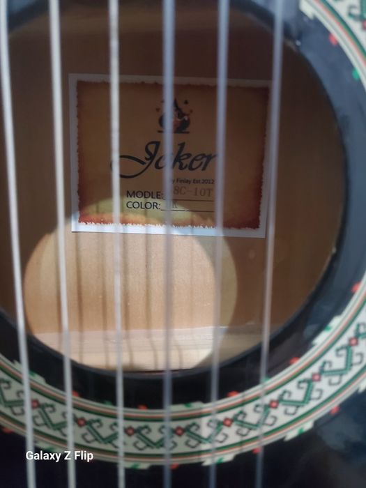 Гитара почти новая