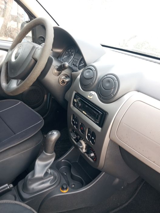 Vând Dacia Sandero
