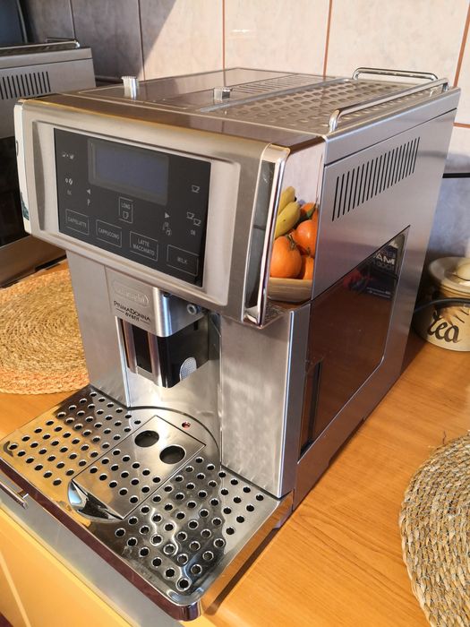 Expresor delonghi magnifica 6700