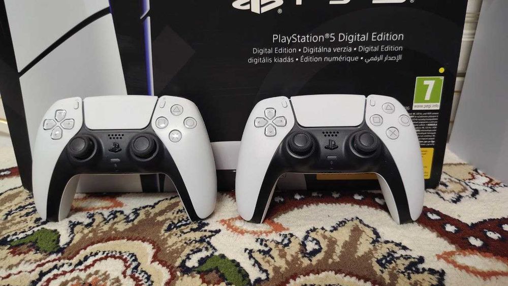 playstation 5 slim 1тб 2 джойстик Топ игры состояние идеальное