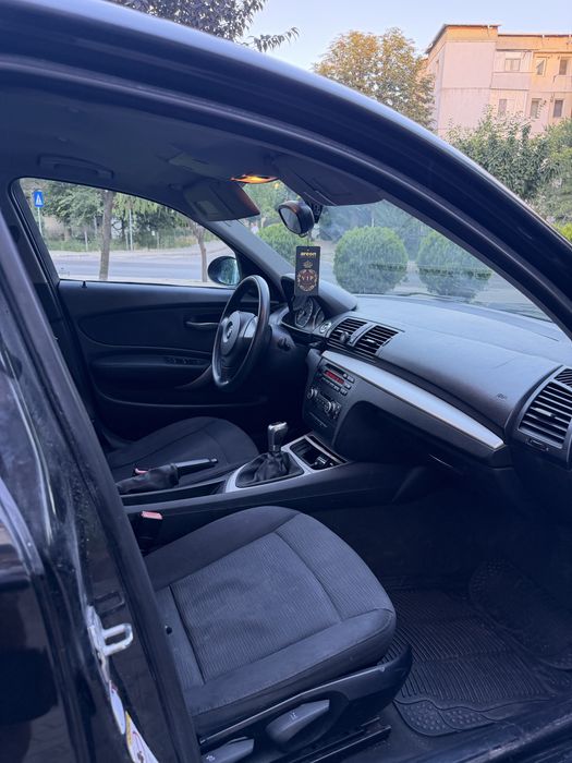 BMW  118d an 2009