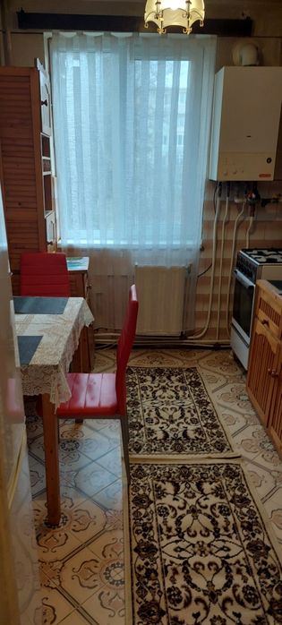 Închiriez apartament cu 2 camere mobilat, etaj 1 în Turda