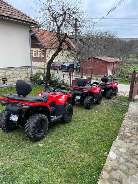 Cabana cu ciubăr, masa de tenis/poker, darts, teren de volei, ATV-uri