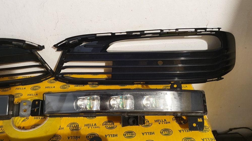 Grila lampa proiector spot ceata led bara fata BMW 7 g11 g12