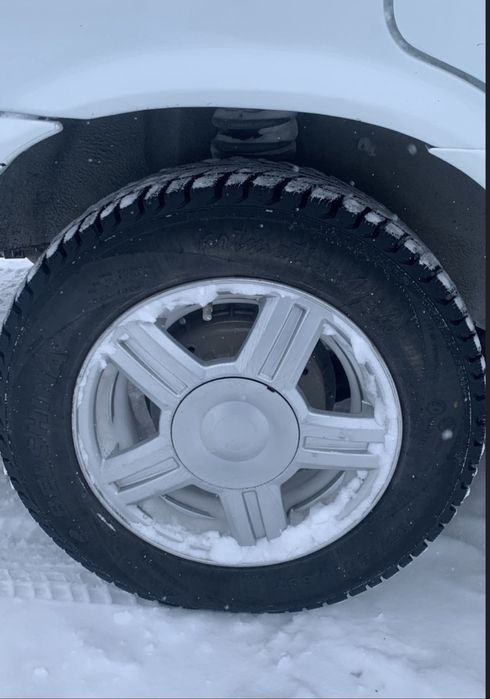 R14 185/65 шипованные шины без дисков