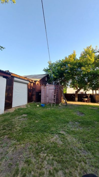 Жилой двухэтажный дом.