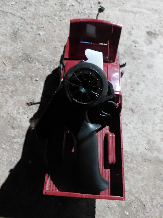 RC машинка TOYOTA MN82