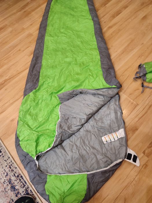 Туристически спален чувал